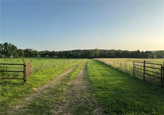 5th image of Tbd Madison 7615 Rd, Huntsville, AR 72740 | MLS# 1353641