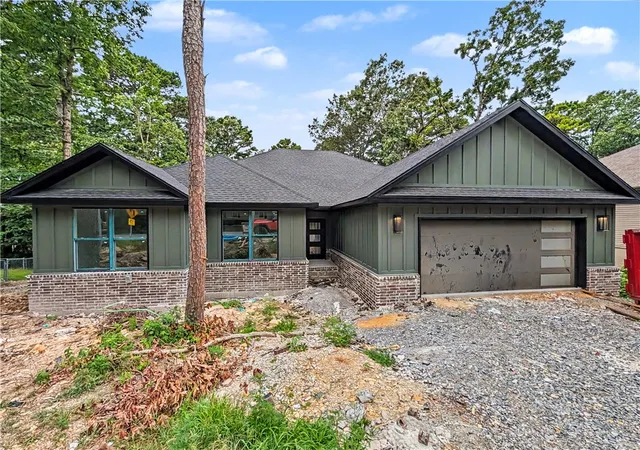 1st image of 12 Radcliffe Dr, Bella Vista, AR 72714 | MLS# 1353896