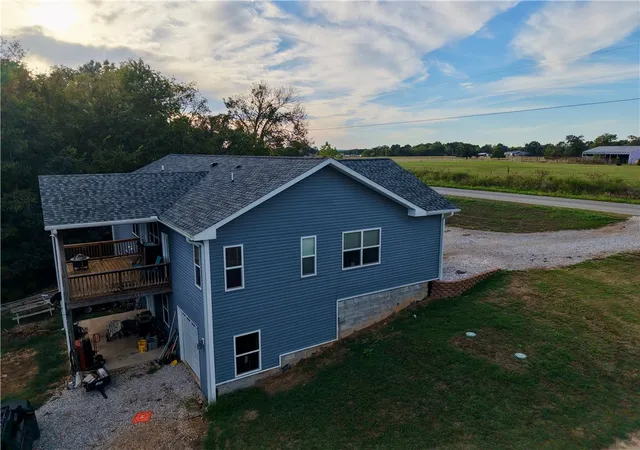 Photo 3 of Single family home for sale at 20010 W Vanzant Rd, Springdale, AR 72764 | MLS# 1353740 | Listing updated on 2026-10-01
