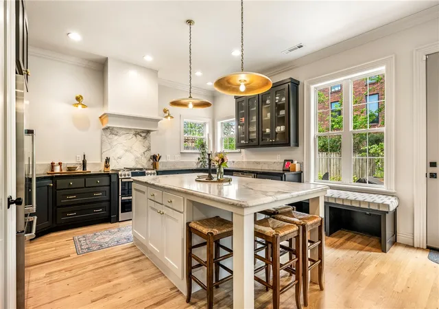 2nd image of 109 Se G Ct, Bentonville, AR 72712 | MLS# 1353792