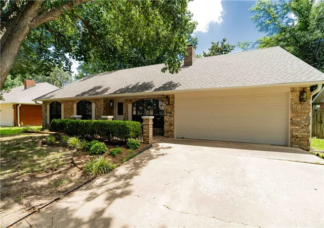 Photo 1 of Sale Pending at 3406 W Hemlock St, Rogers, AR 72756 | MLS# 1353972 | Listing updated on 2026-07-03