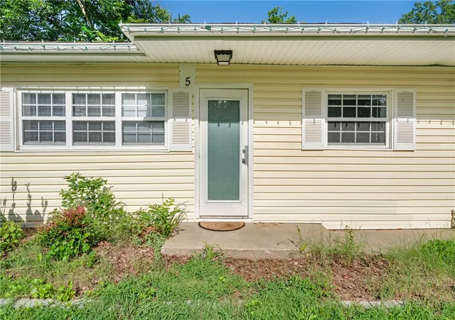 2nd image of 5 S Pollard Ave, Fayetteville, AR 72701 | MLS# 1353828