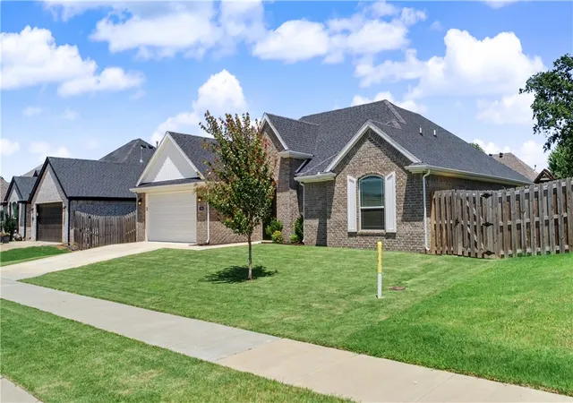 2nd image of 316 Tyler Rd, Farmington, AR 72730 | MLS# 1353719
