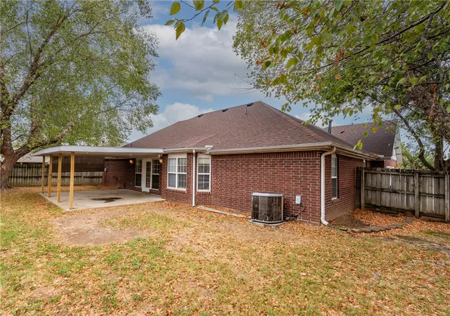 Photo 3 of Single family home for sale at 410 Julian Ct, Siloam Springs, AR 72761 | MLS# 1354052 | Listing updated on 2026-09-22