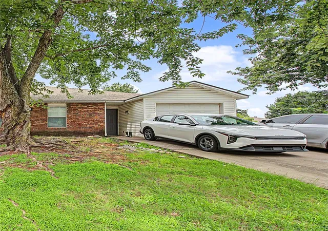 1st image of 1599 N Boxley Ave, Fayetteville, AR 72704 | MLS# 1352922