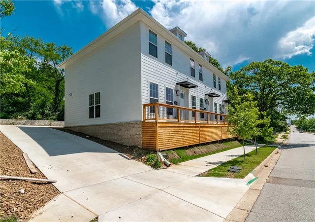 20th image of 2286 W Stone St, Fayetteville, AR 72701 | MLS# 1354049