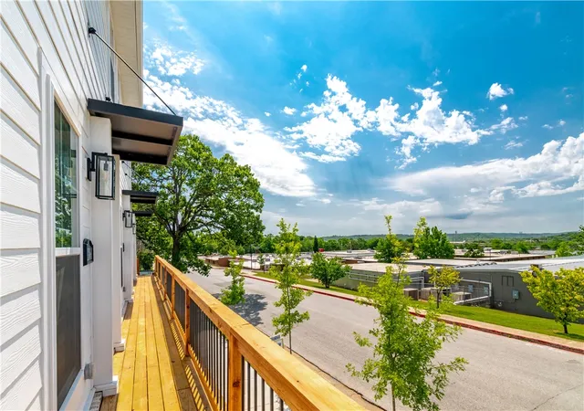 2nd image of 2286 W Stone St, Fayetteville, AR 72701 | MLS# 1354049