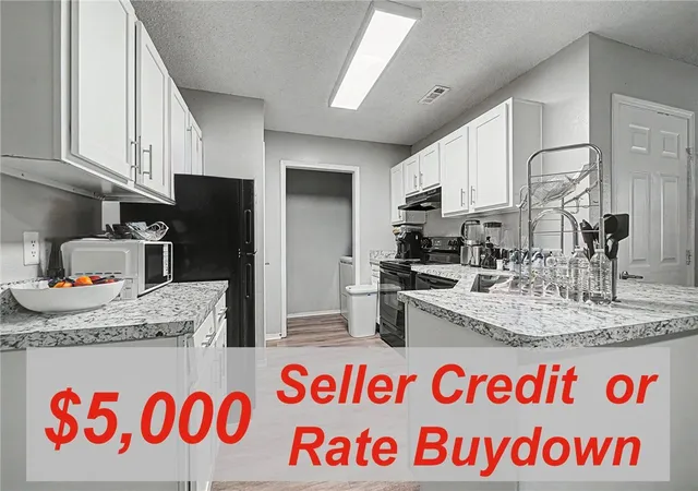 Townhouse for sale at 1672 N Boxley Ave, Fayetteville, AR 72704 | MLS# 1354051