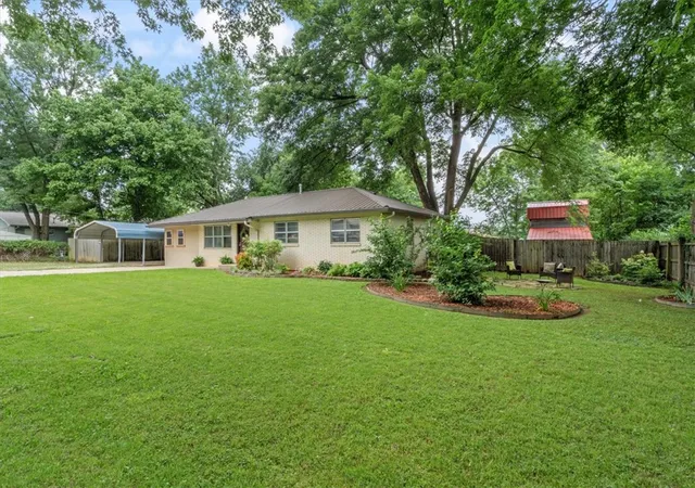 3rd image of 505 3Rd Ave, Gravette, AR 72736 | MLS# 1353620