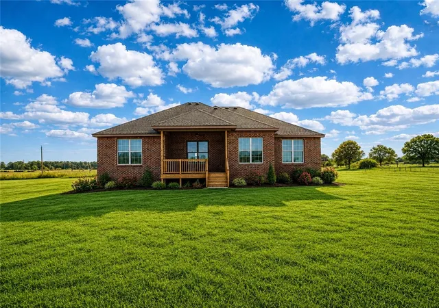 3rd image of 2550 Peterson Rd, Gentry, AR 72734 | MLS# 1354073