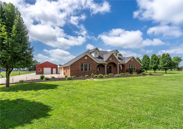 Homes for sale in Siloam Springs, AR | 20451 Bruce Rutherford Dr, Siloam Springs, AR 72761 | MLS# 1353916