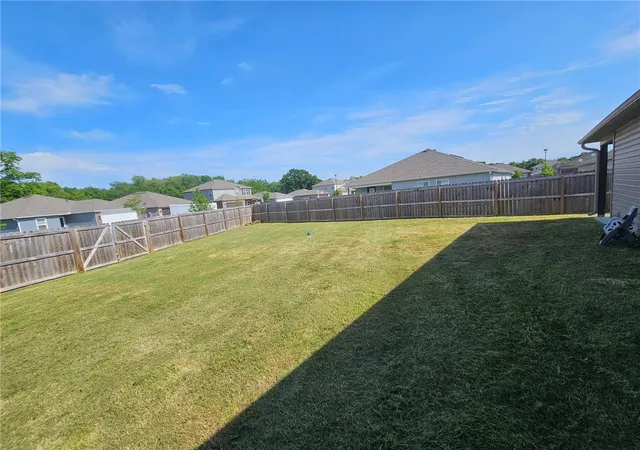11th image of 1061 E Bunting, Fayetteville, AR 72701 | MLS# 1354040