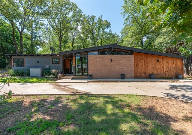 1st image of 5620 Country Club Ave, Fort Smith, AR 72903 | MLS# 1354116