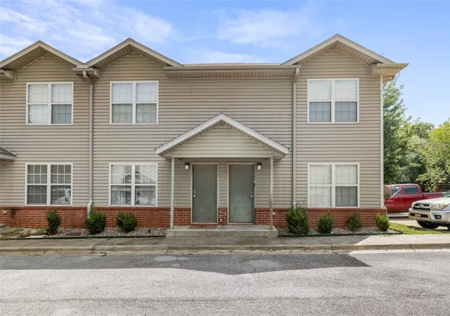 Homes for sale in Fayetteville, AR | 1428 W Netherland Wy #1, Fayetteville, AR 72701 | MLS# 1354129
