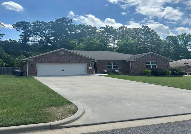 Homes for sale in Russellville, AR | 4120 N Hartford Ave, Russellville, AR 72802 | MLS# 1354035