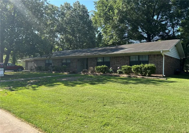 Homes for sale in Russellville, AR | 2813 W D St, Russellville, AR 72801 | MLS# 1354154