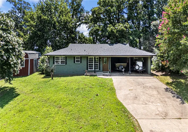 Photo 1 of Sale Pending at 149 Bunker Hl Ln, Russellville, AR 72802 | MLS# 1354095 | Listing updated on 2026-09-01
