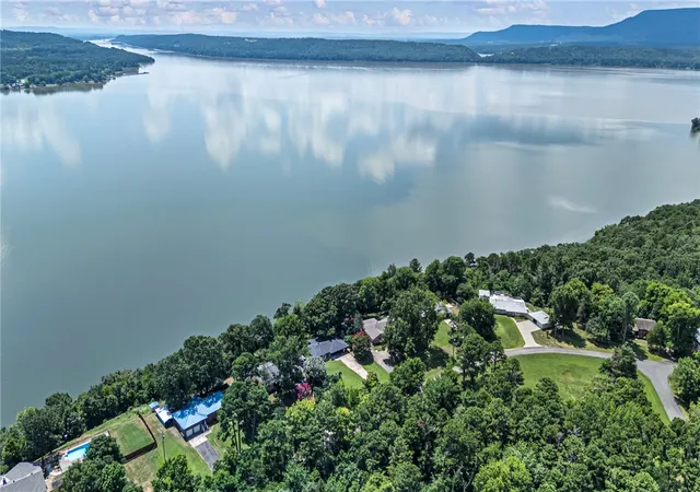 Homes for sale in Russellville, AR | 149 Bunker Hill Ln, Russellville, AR 72802 | MLS# 1354095