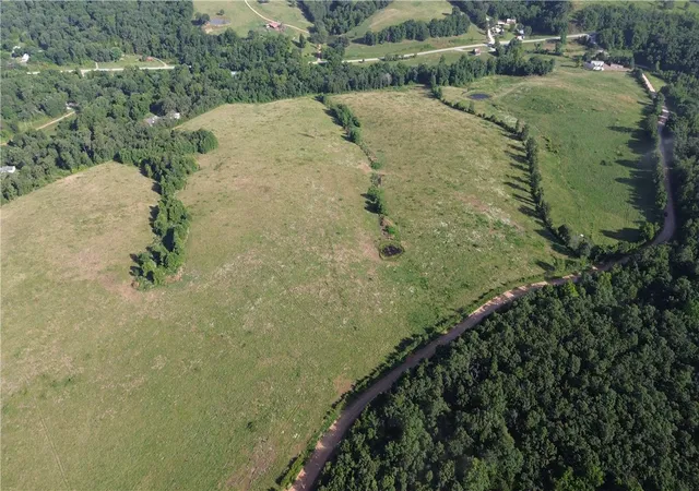 4th image of Madison 7795, Huntsville, AR 72740 | MLS# 1354174