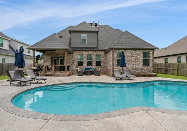 2nd image of 1060 Elizabeth Dr, Bentonville, AR 72713 | MLS# 1354089