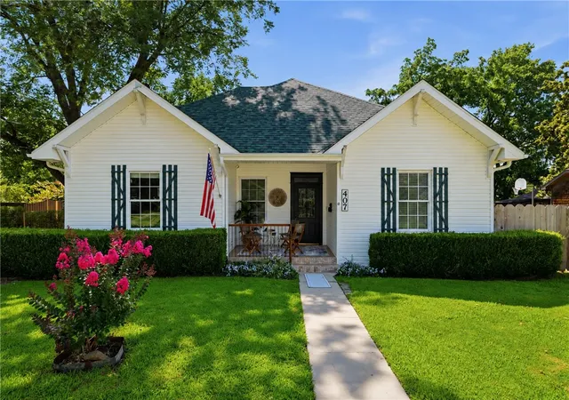 1st image of 407 Nw B St, Bentonville, AR 72712 | MLS# 1354133