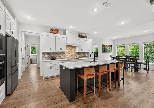 5th image of 19 Canobie Ln, Bella Vista, AR 72715 | MLS# 1353700