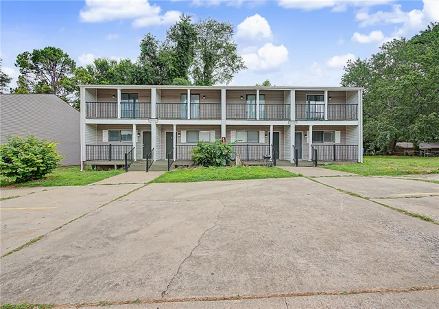 1st image of 2765   1,2,3,4 N Valencia Ave, Fayetteville, AR 72703 | MLS# 1354054