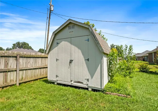 28th image of 591 Bloomfield St, Gentry, AR 72734 | MLS# 1354216