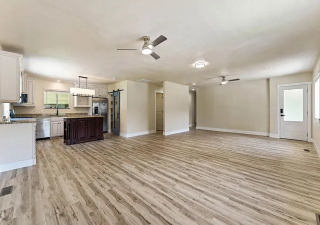 3rd image of 20908 Dawn Hill East Rd, Gentry, AR 72734 | MLS# 1354097