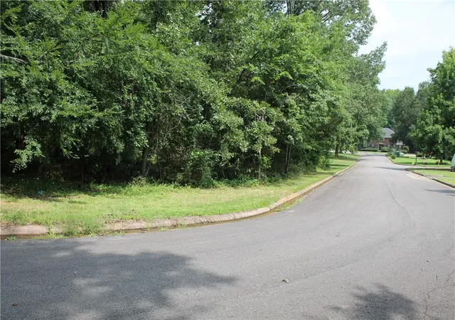 1st image of Lots 42 & 43 Craigwood Cir, Russellville, AR 72801 | MLS# 1354126