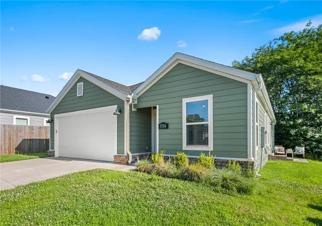 2nd image of 5788 W Greens Chapel Rd, Fayetteville, AR 72704 | MLS# 1353938