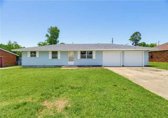 Homes for sale in Rogers, AR | 920 N 11th St, Rogers, AR 72756 | MLS# 1354143