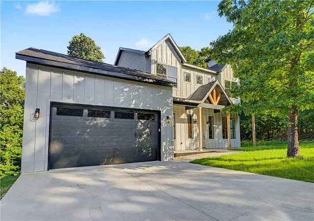 Homes for sale in Bella Vista, AR | 6 Orchiltree Ln, Bella Vista, AR 72715 | MLS# 1353038