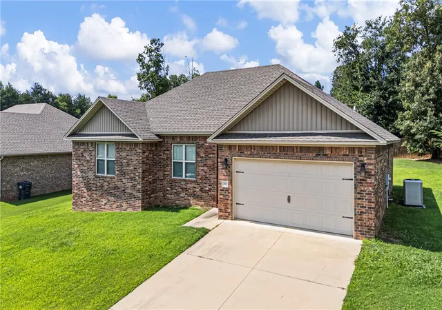 Homes for sale in Russellville, AR | 233 Redwood Ln, Russellville, AR 72802 | MLS# 1354203