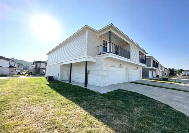 2nd image of 779 S Amarillo Rd #1 &2, Fayetteville, AR 72704 | MLS# 1354253