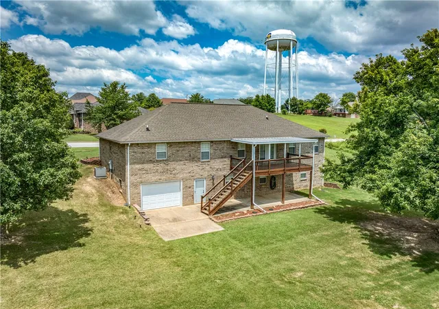 2nd image of 1324 W Holt Ave, Harrison, AR 72601 | MLS# 1353878