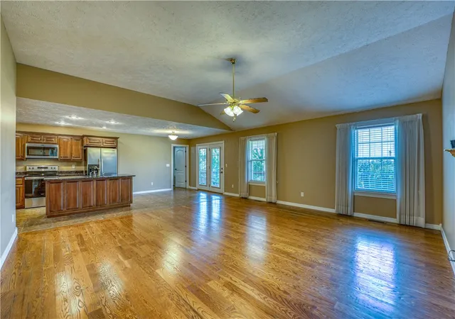4th image of 1324 W Holt Ave, Harrison, AR 72601 | MLS# 1353878