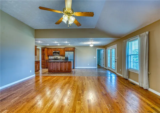 5th image of 1324 W Holt Ave, Harrison, AR 72601 | MLS# 1353878