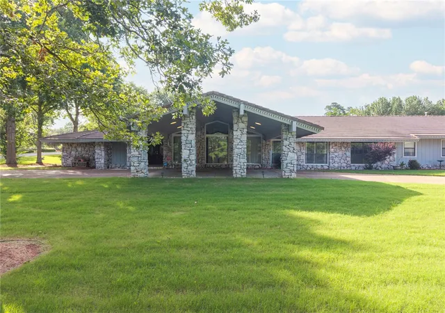 Homes for sale in Van Buren, AR | 1 Vista Hills Blvd, Van Buren, AR 72956 | MLS# 1354310