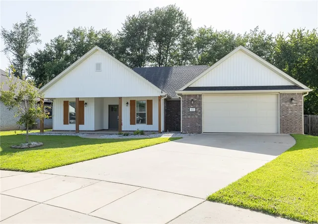 1st image of 85 N Isabella Pl, Farmington, AR 72730 | MLS# 1354335