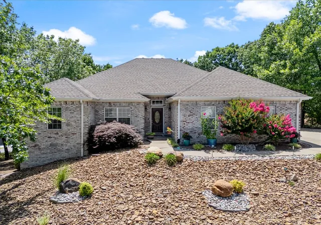 1st image of 18 Allison Dr, Bella Vista, AR 72715 | MLS# 1354023