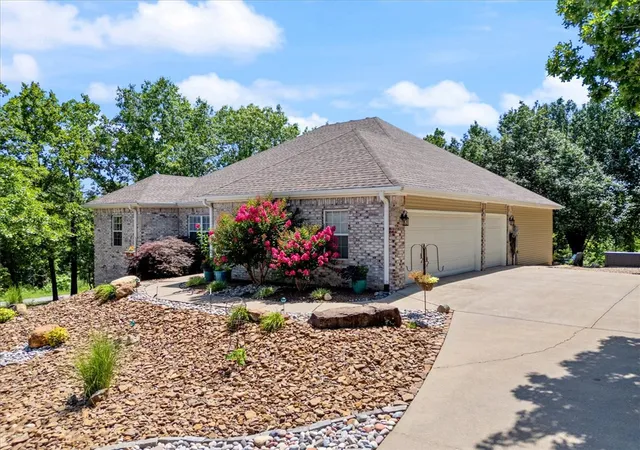2nd image of 18 Allison Dr, Bella Vista, AR 72715 | MLS# 1354023