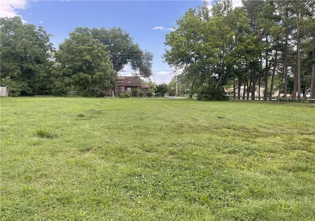 3rd image of 199 D St, Centerton, AR 72719 | MLS# 1353299