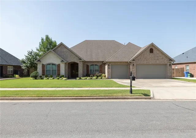5th image of 2661 W Vanike Dr, Fayetteville, AR 72704 | MLS# 1353857