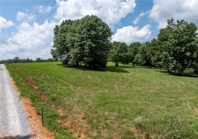 2nd image of 17439 Summer Rain (wc 305) Rd, Fayetteville, AR 72701 | MLS# 1354339
