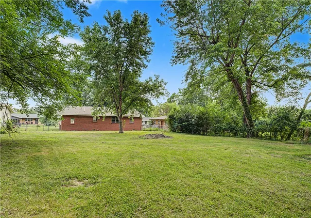Homes for sale in Rogers, AR | 707 E Sumac St, Rogers, AR 72756 | MLS# 1354186