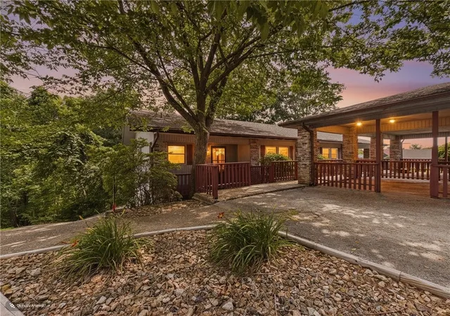1st image of 4 Gail Ln, Bella Vista, AR 72715 | MLS# 1354300
