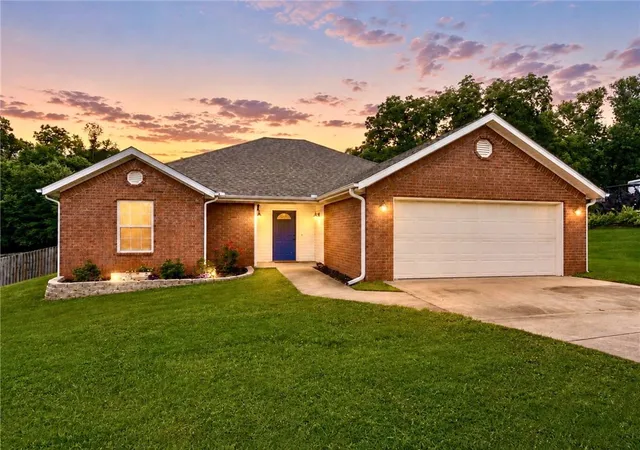 Homes for sale in Cave Springs, AR | 668 Weston Cir, Cave Springs, AR 72718 | MLS# 1353883