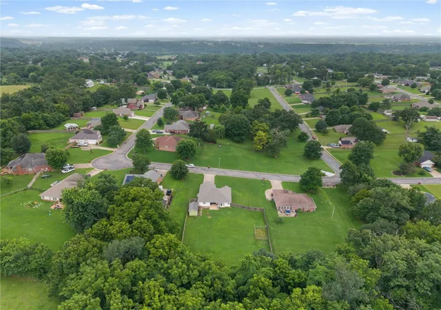 Homes for sale in Cave Springs, AR | 668 Weston Cir, Cave Springs, AR 72718 | MLS# 1353883