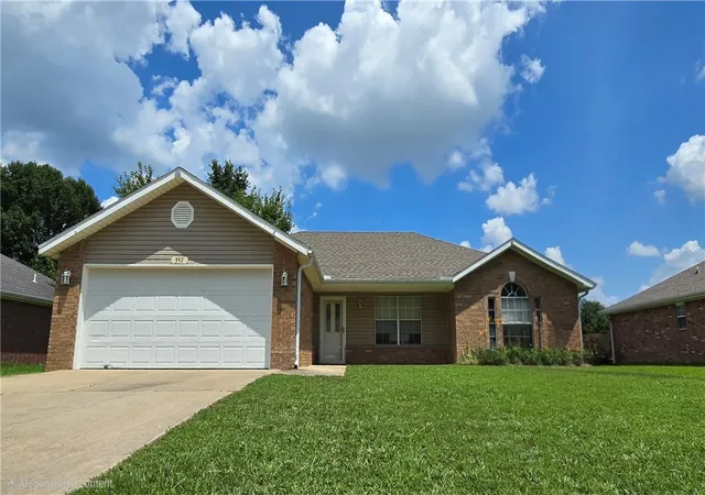 1st image of 550 Walker St, Centerton, AR 72719 | MLS# 1354411